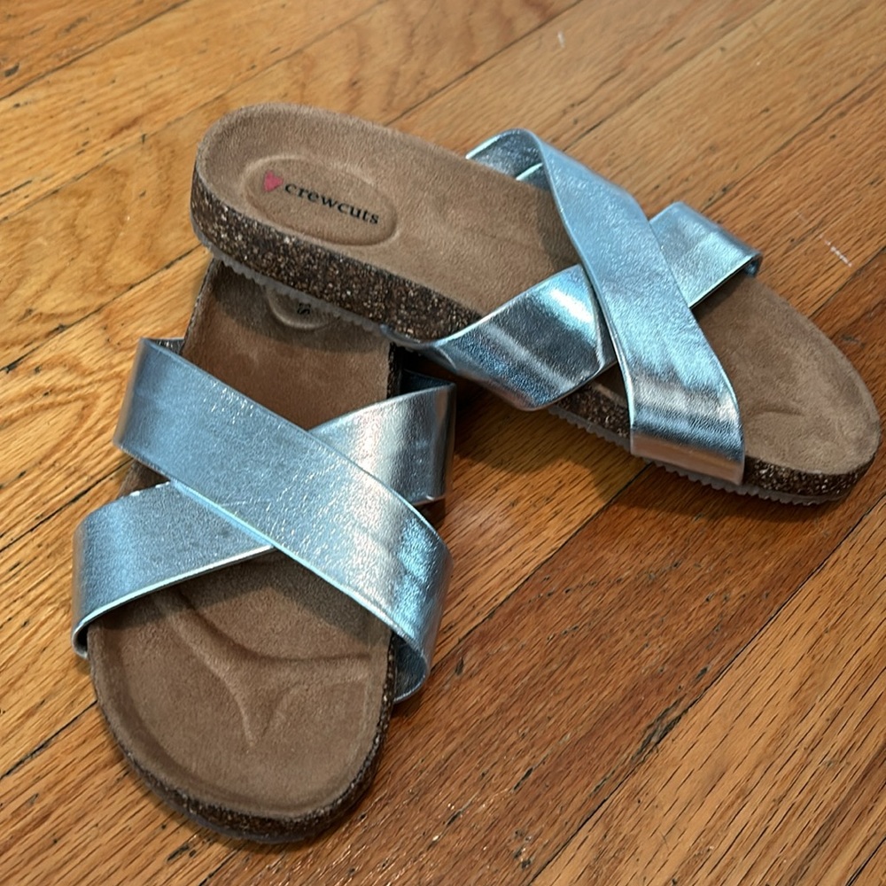 NWOT - Crewcuts Girls’ Silver Cross-Strap Comfy Slides (Size K3)